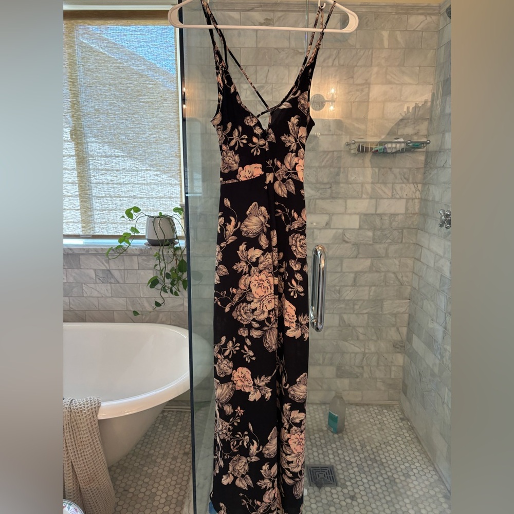 NWOT never worn floral maxi dress